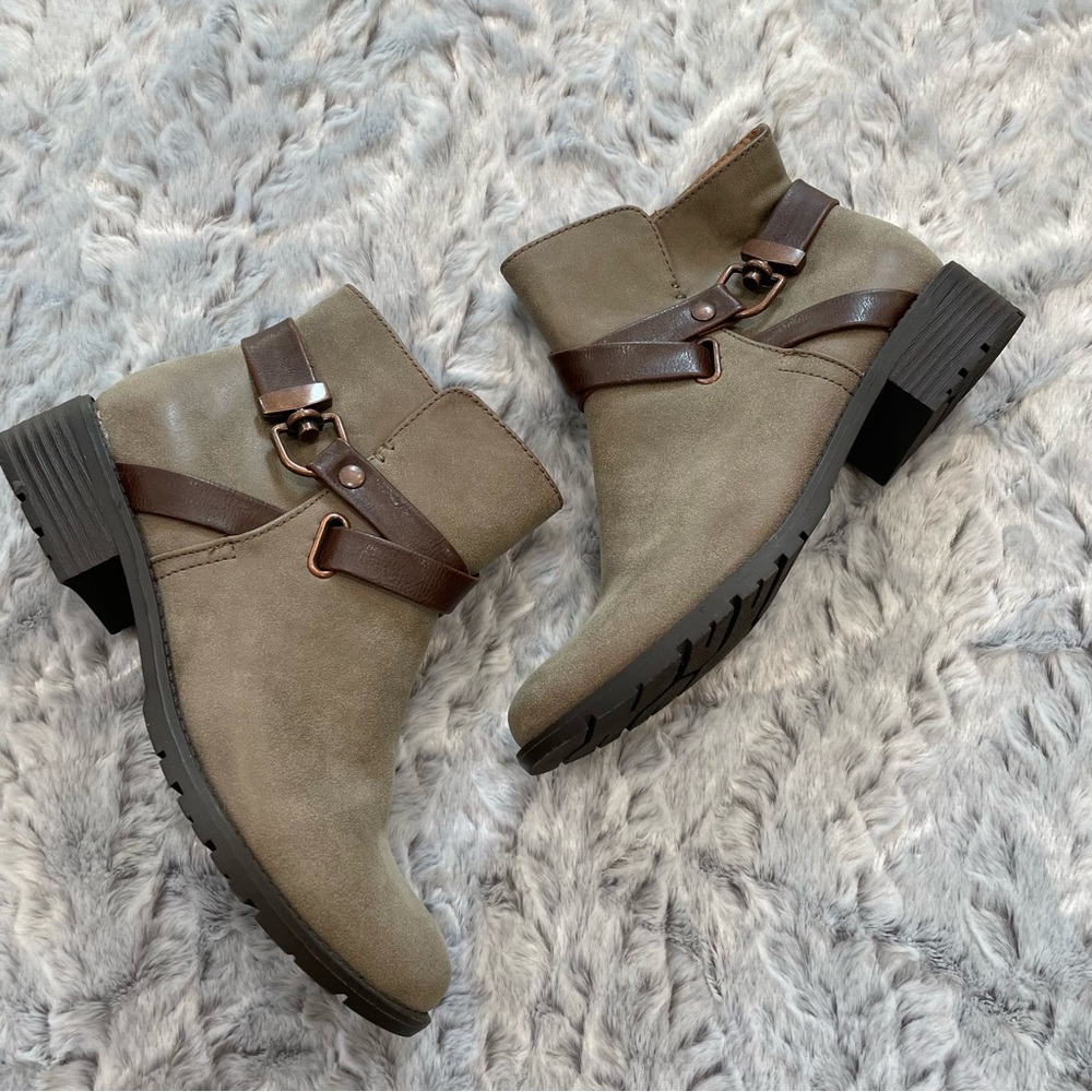 I Heart Comfort Ankle booties